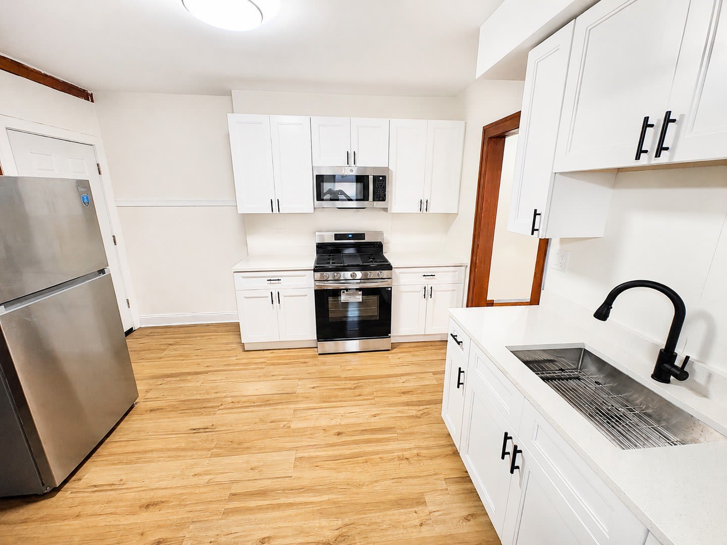 6807 S Artesian Avenue – photo 4