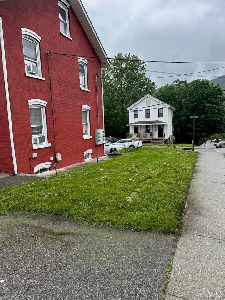 28 Davis Street – photo 2