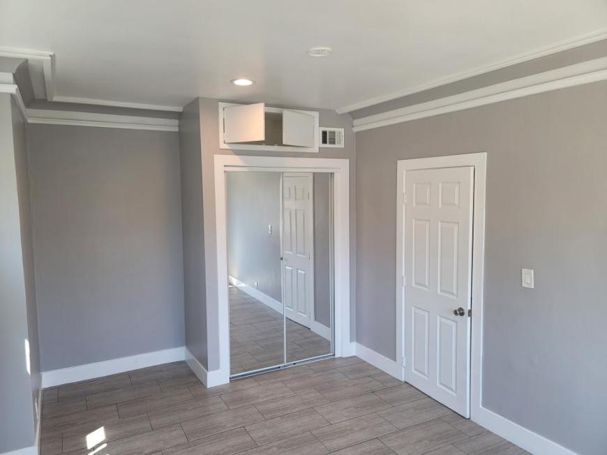 1127 E 21st Street – photo 5
