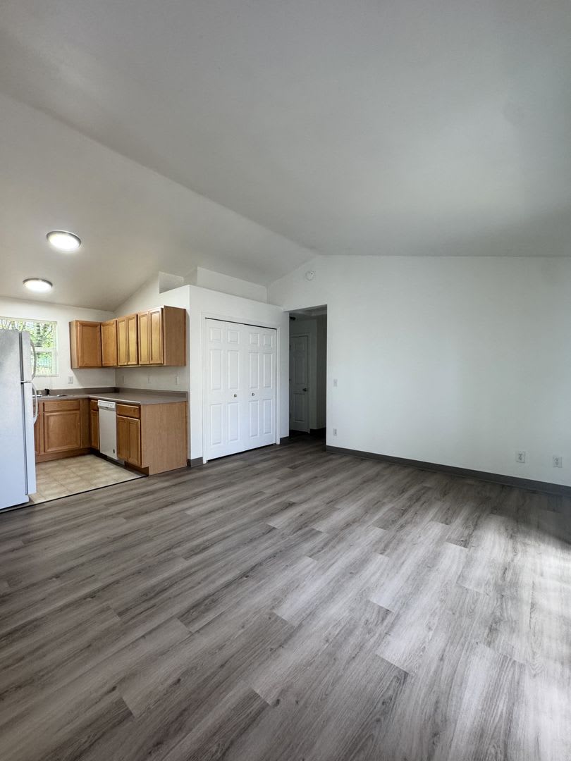 [COX] 2 Bed 1 Bath ~ West Eugene ~ – photo 4