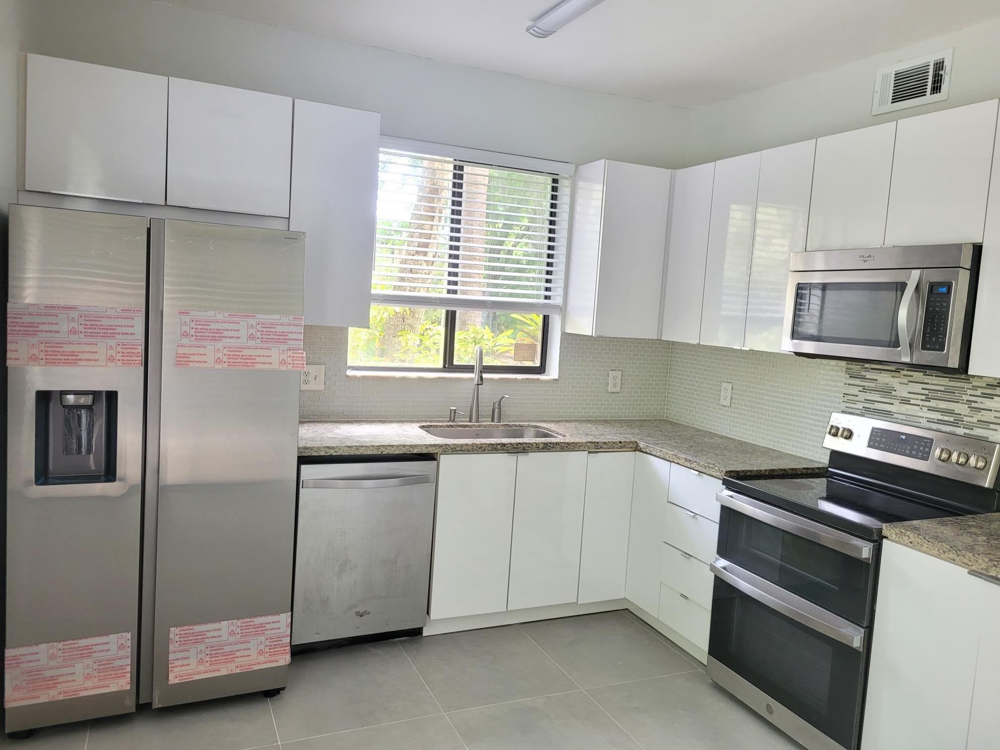 10535 Nw 10Th Street – photo 2