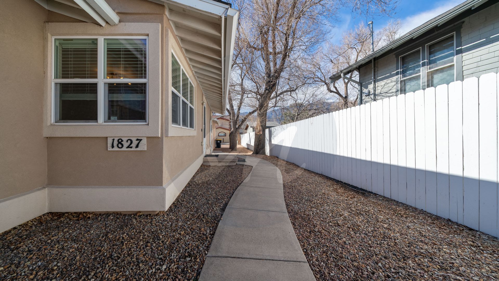 Modern Duplex In Old Colorado City – photo 2