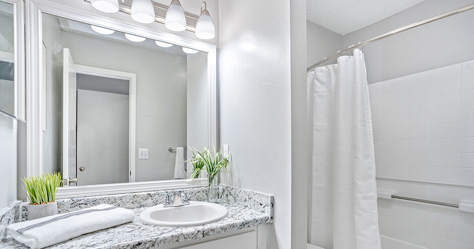 The Reserve Apartment Homes – photo 2