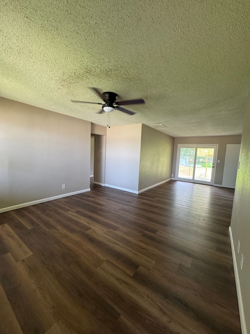 MOVE IN SPECIAL CALL NOW – photo 1