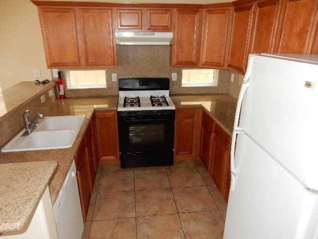 2 Story 3 Bedrooms 2 5 Bathrooms – photo 4