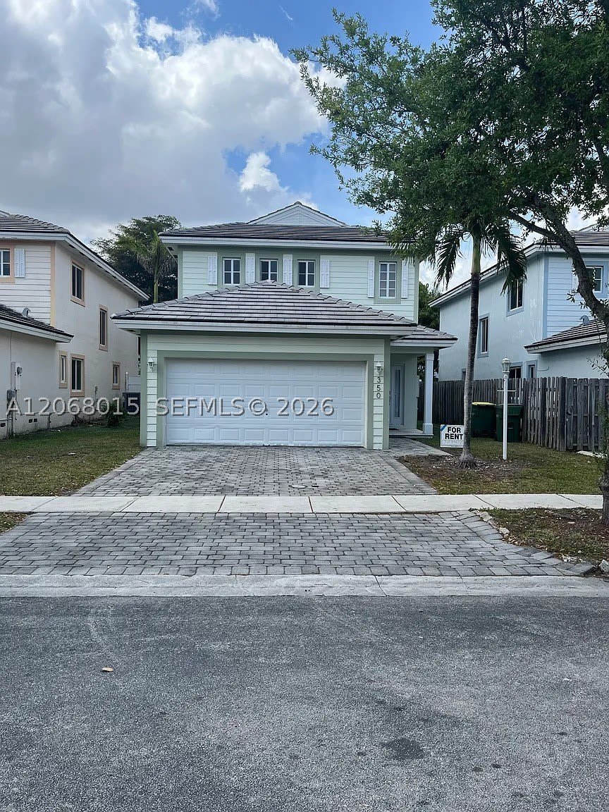 350 NE 31st Ter – photo 2