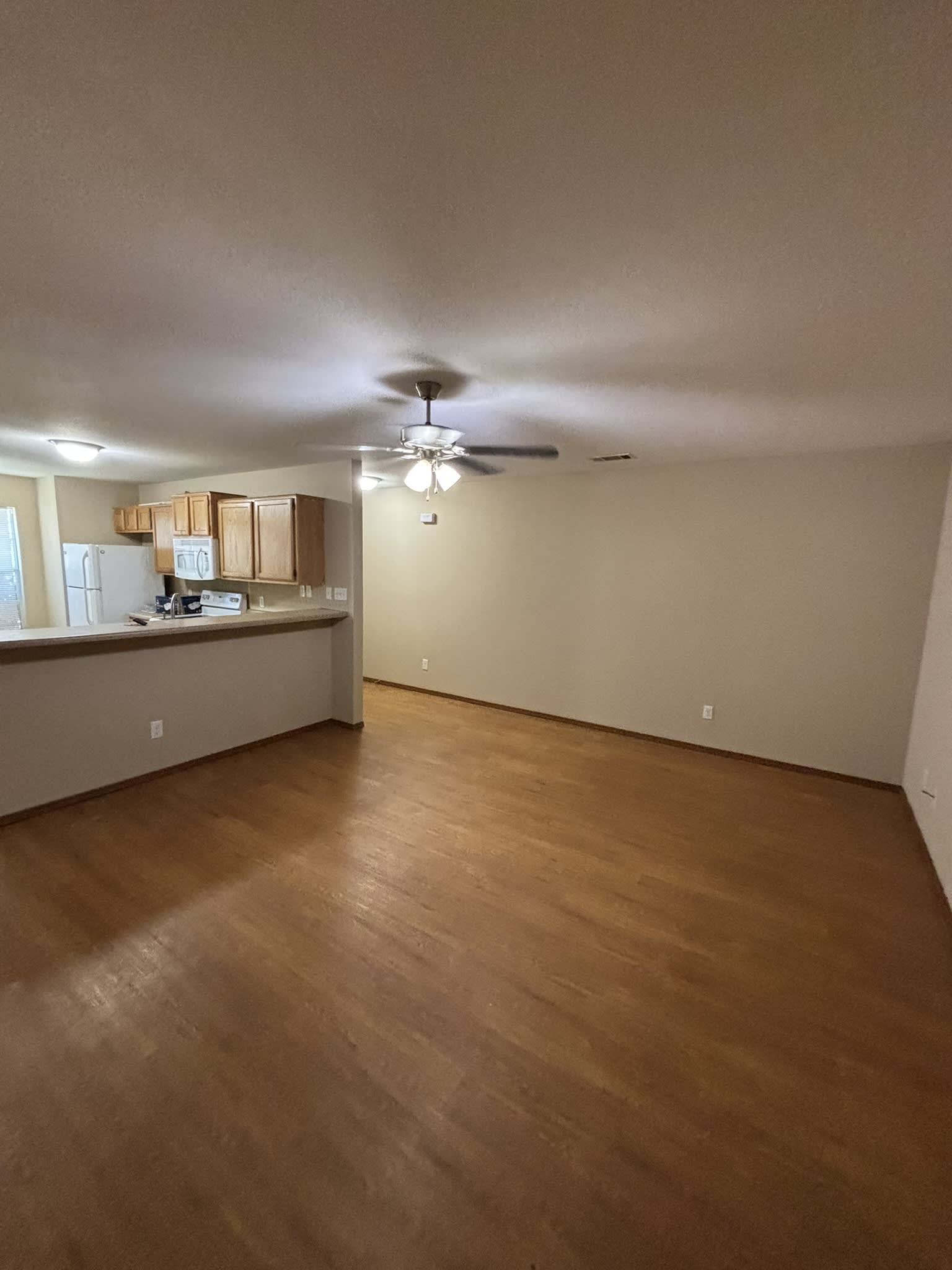 1202 Southwest Quartz Avenue – photo 2