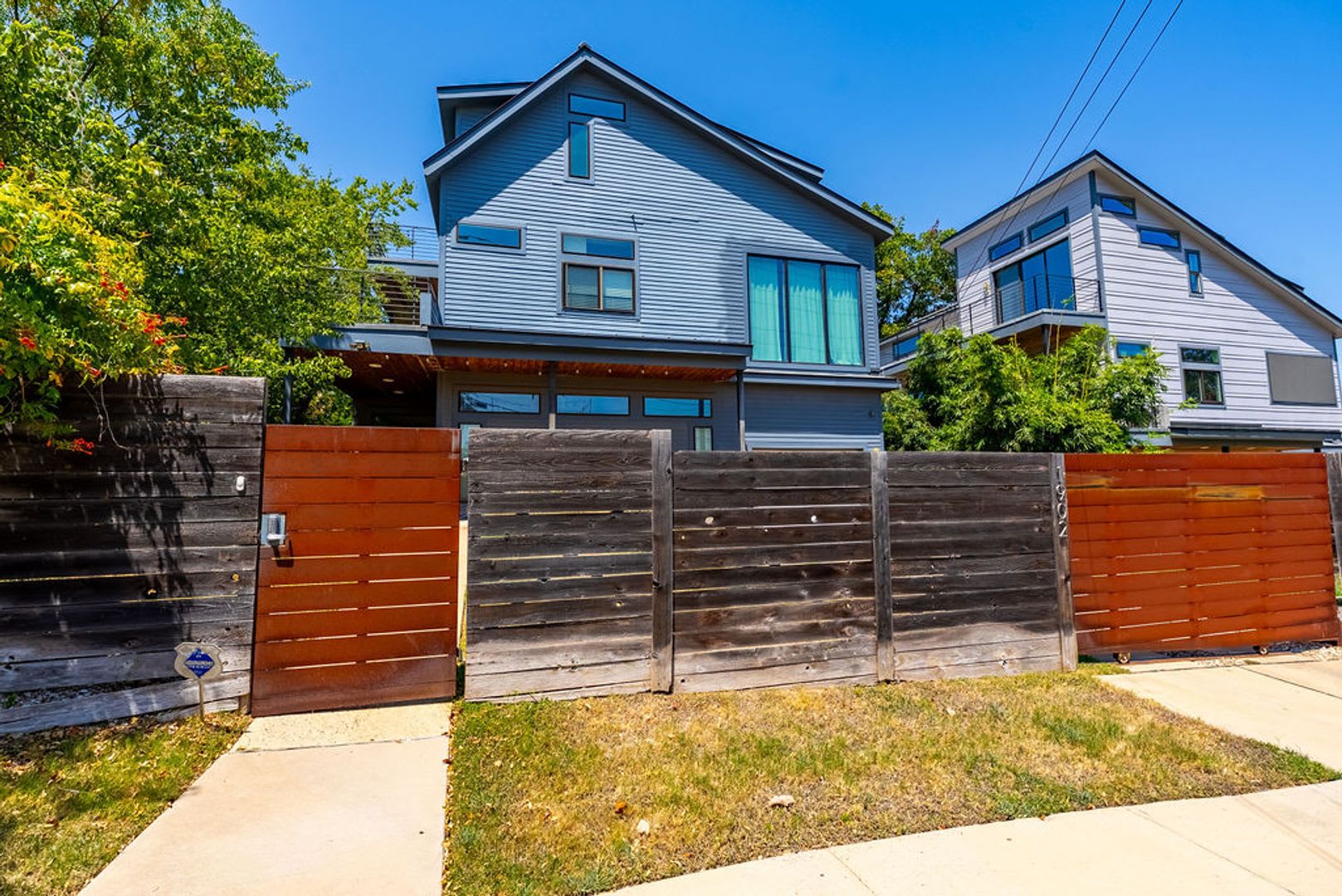 Beautiful 3 Bedroom 3 5 Bathroom Home In East Austin – photo 3
