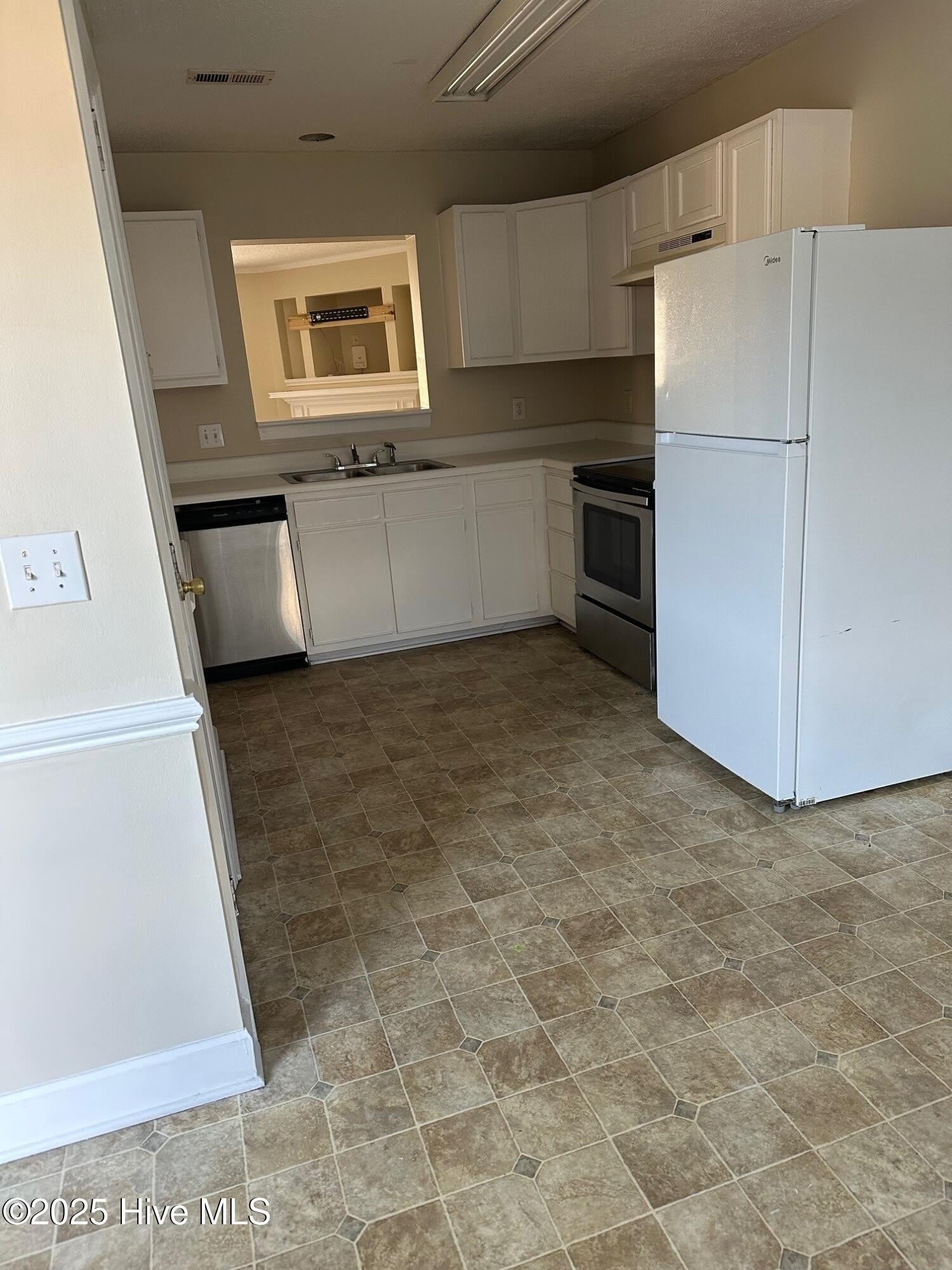 1264 Westridge Court – photo 3