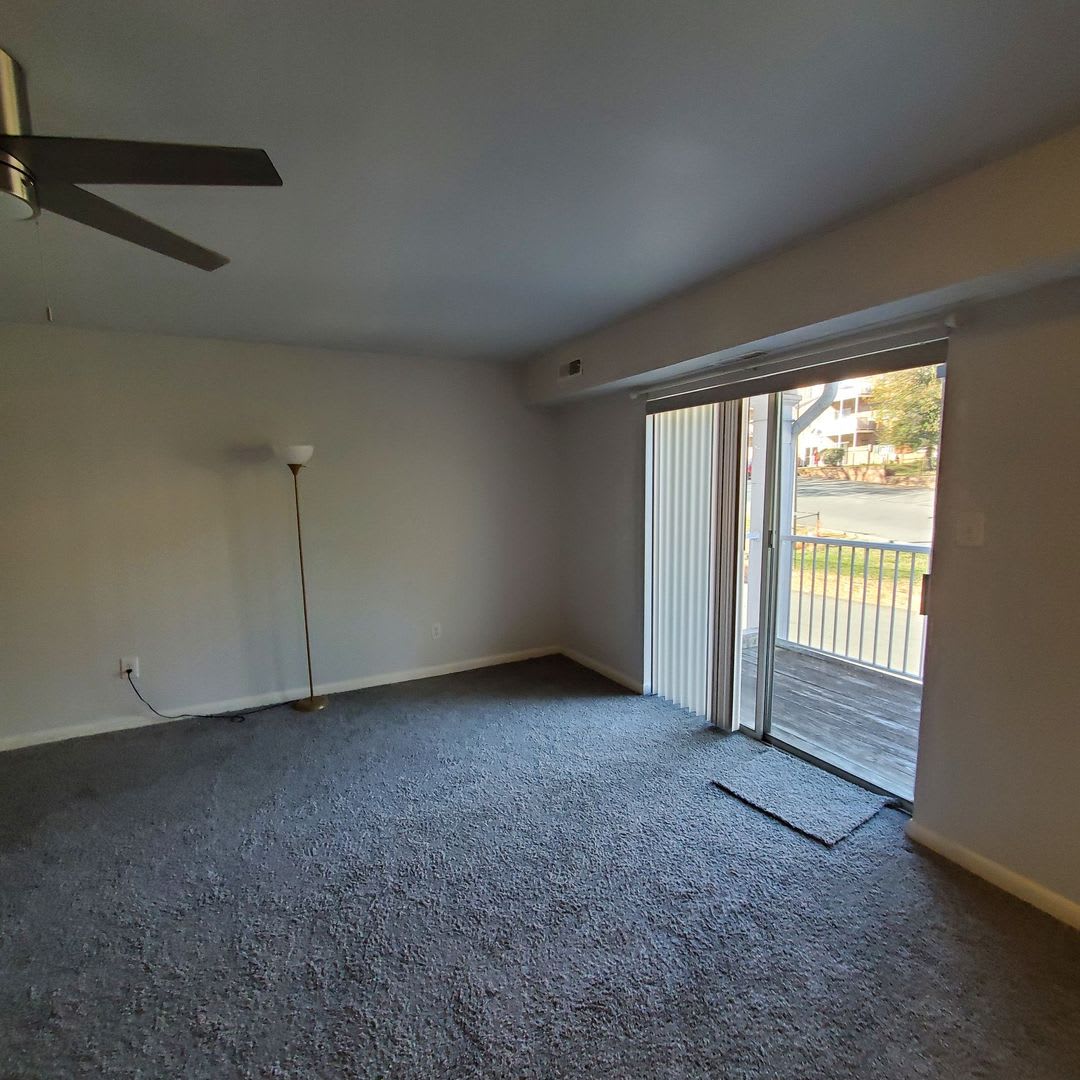 Two Bedroom Apartment Available At Barracks West – photo 3