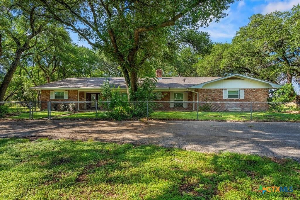 700 Shanklin Road – photo 3