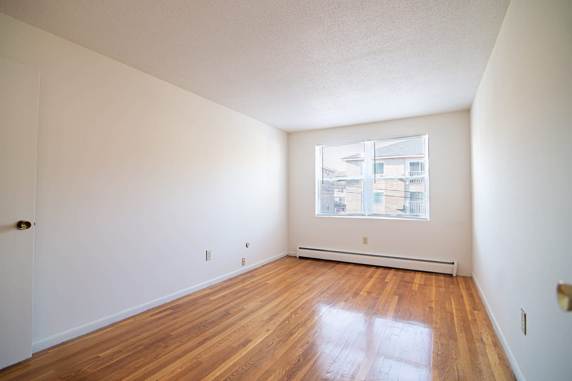 Edgewood Gardens Embassy And Wilder – photo 1