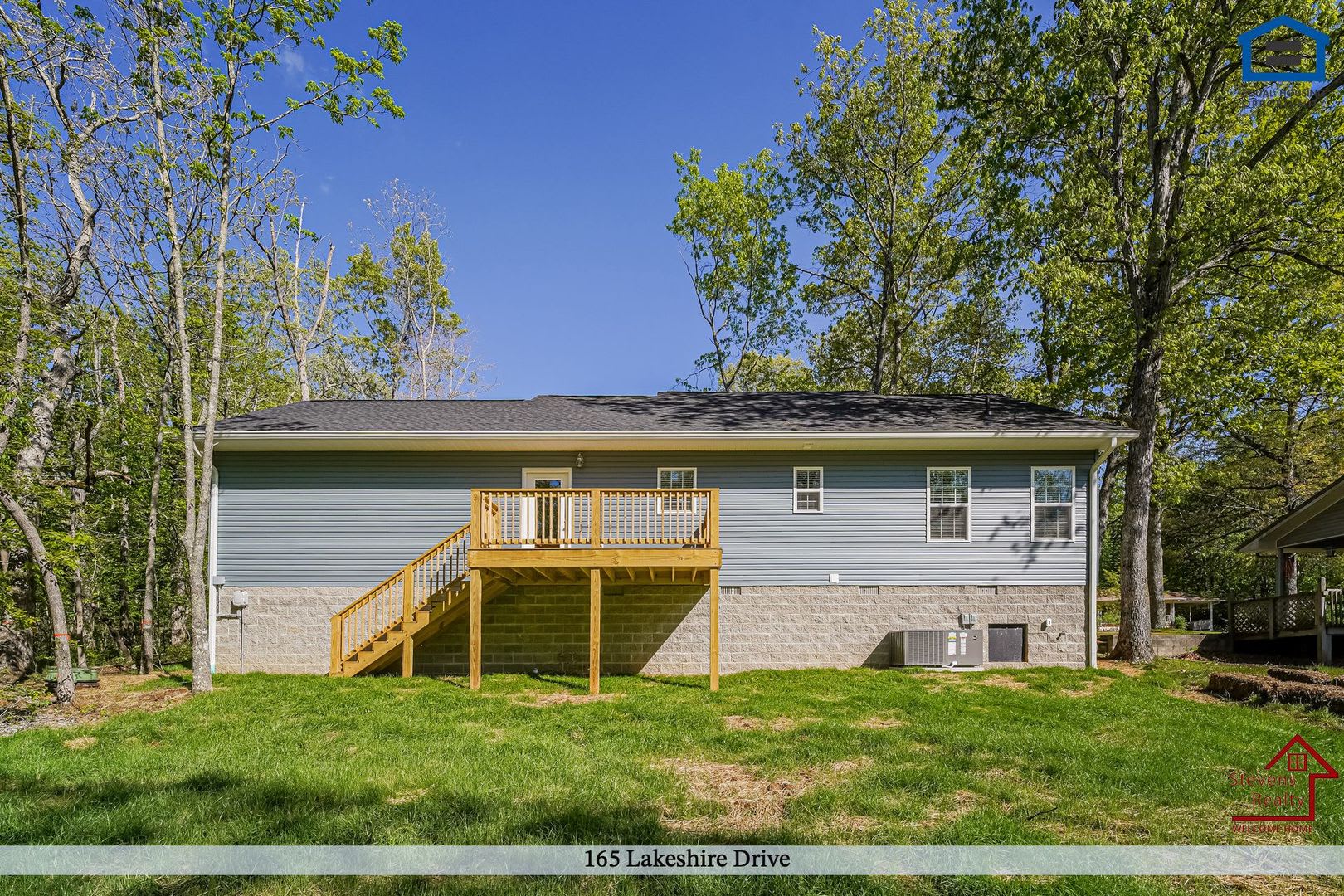 First Month's Rent FREE! Your Lakeside Oasis – photo 2