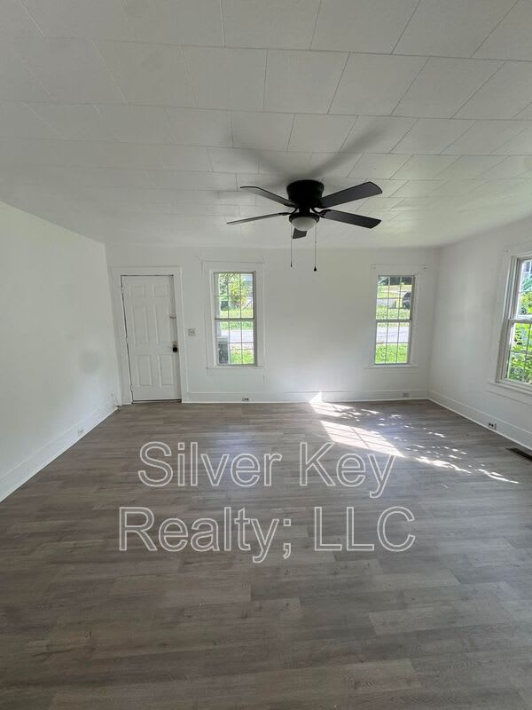 307 Wabash Street – photo 5