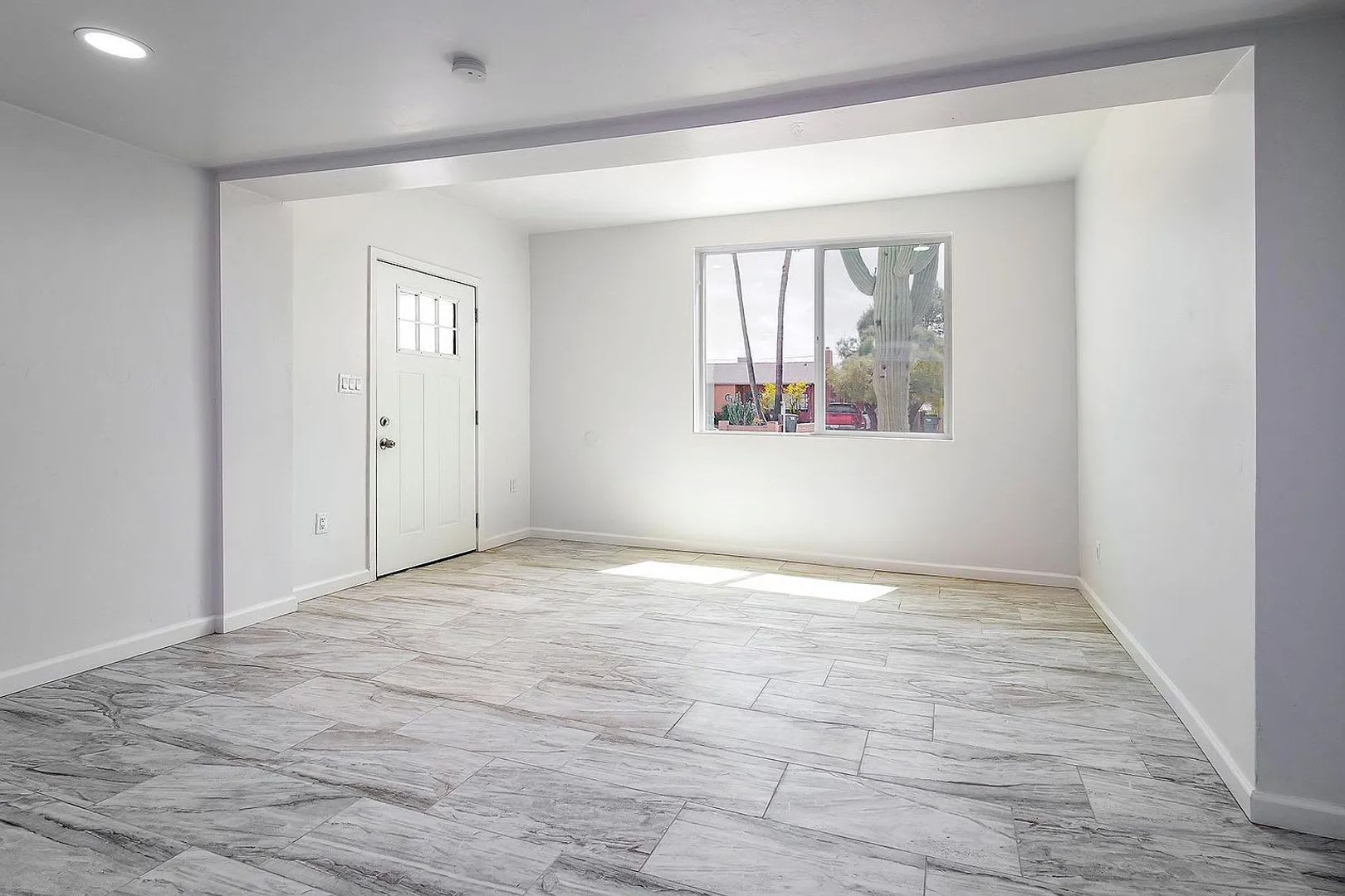 1017 E. West Circle Dr. – photo 5