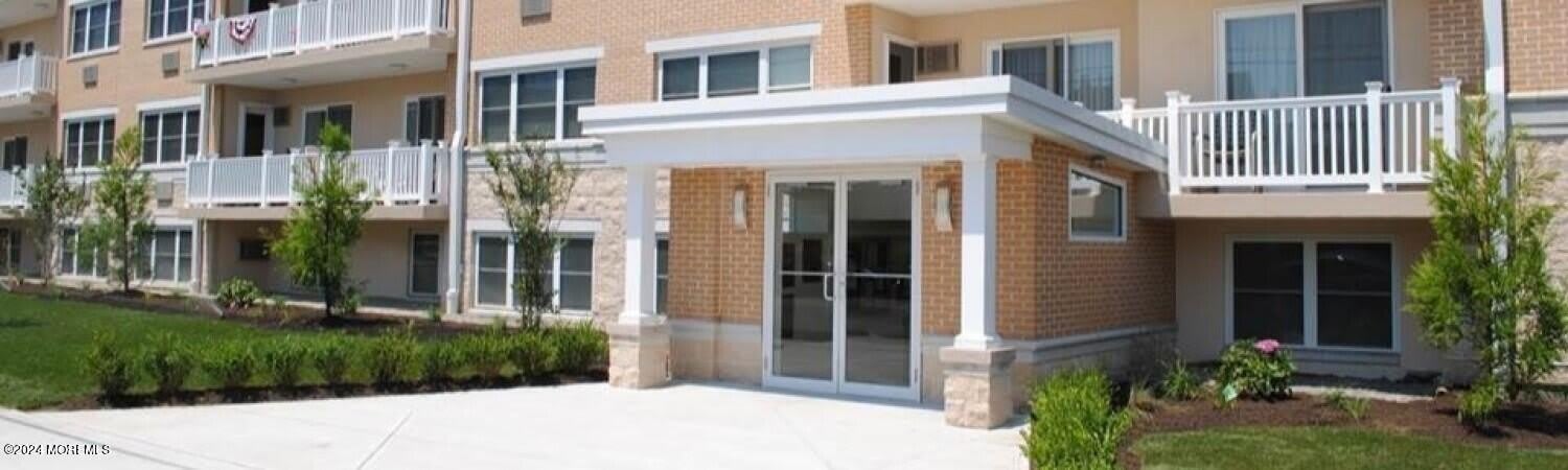 200 Ocean Park Avenue – photo 4