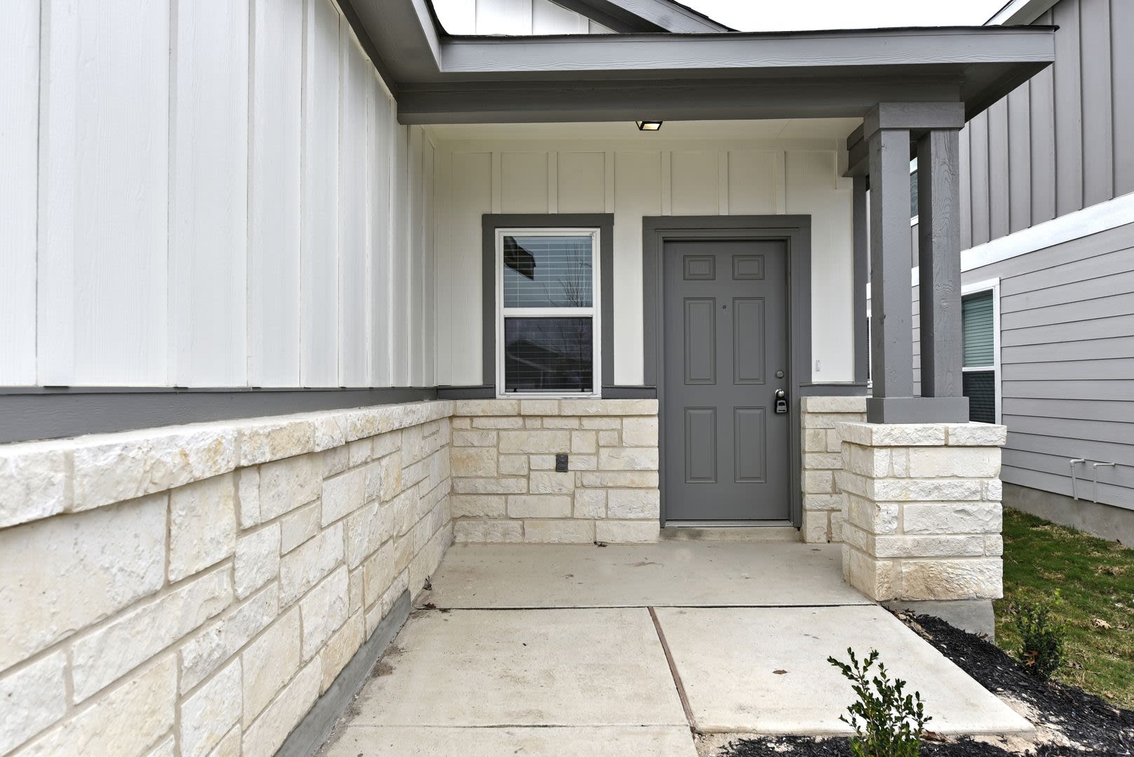 Gorgeous One Story Home 3 Bedrooms 2 Bathrooms Covered Patio 2 Car Garage Davis Ranch – photo 3