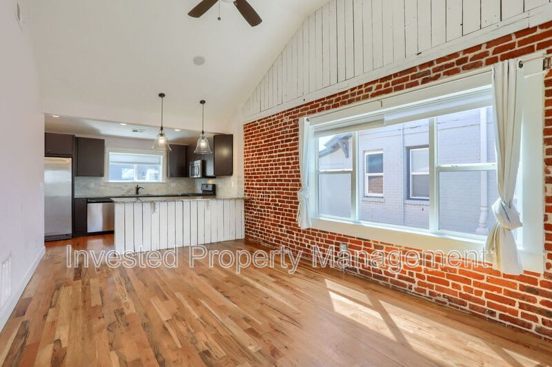 2820 N Josephine St – photo 3