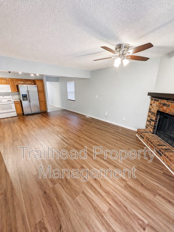 307 NE Timbercreek Drive – photo 4