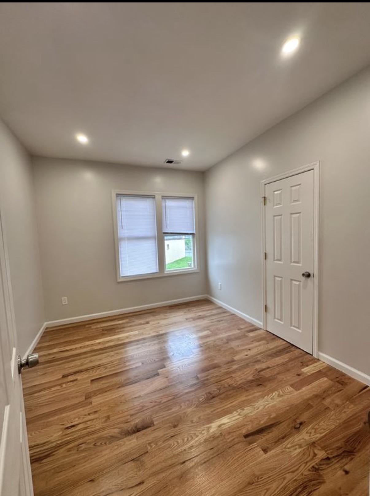 1300 Lincoln St – photo 5