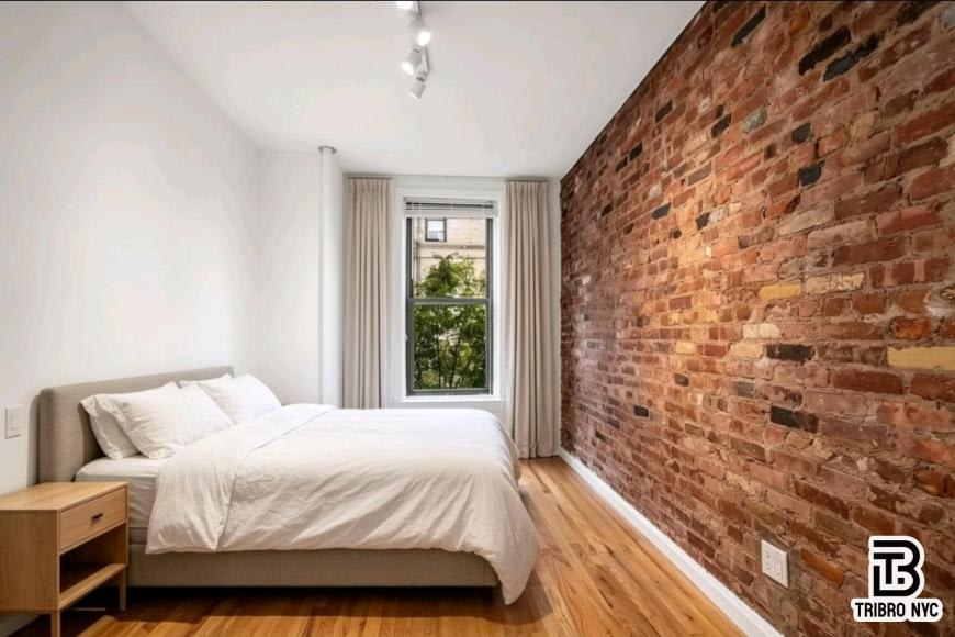 177 Thompson St – photo 2