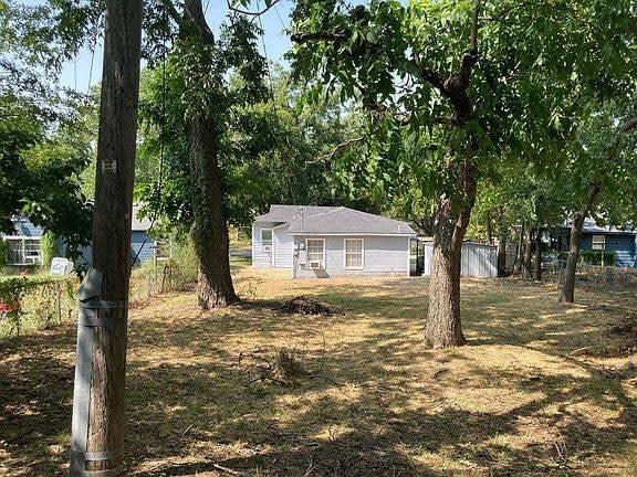 616 E Gandy St – photo 4