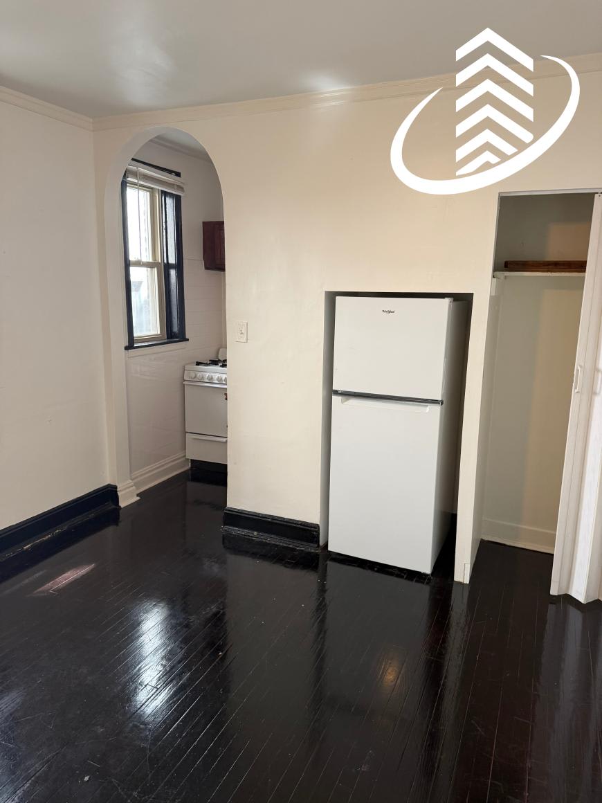 834 W Fullerton Ave – photo 3