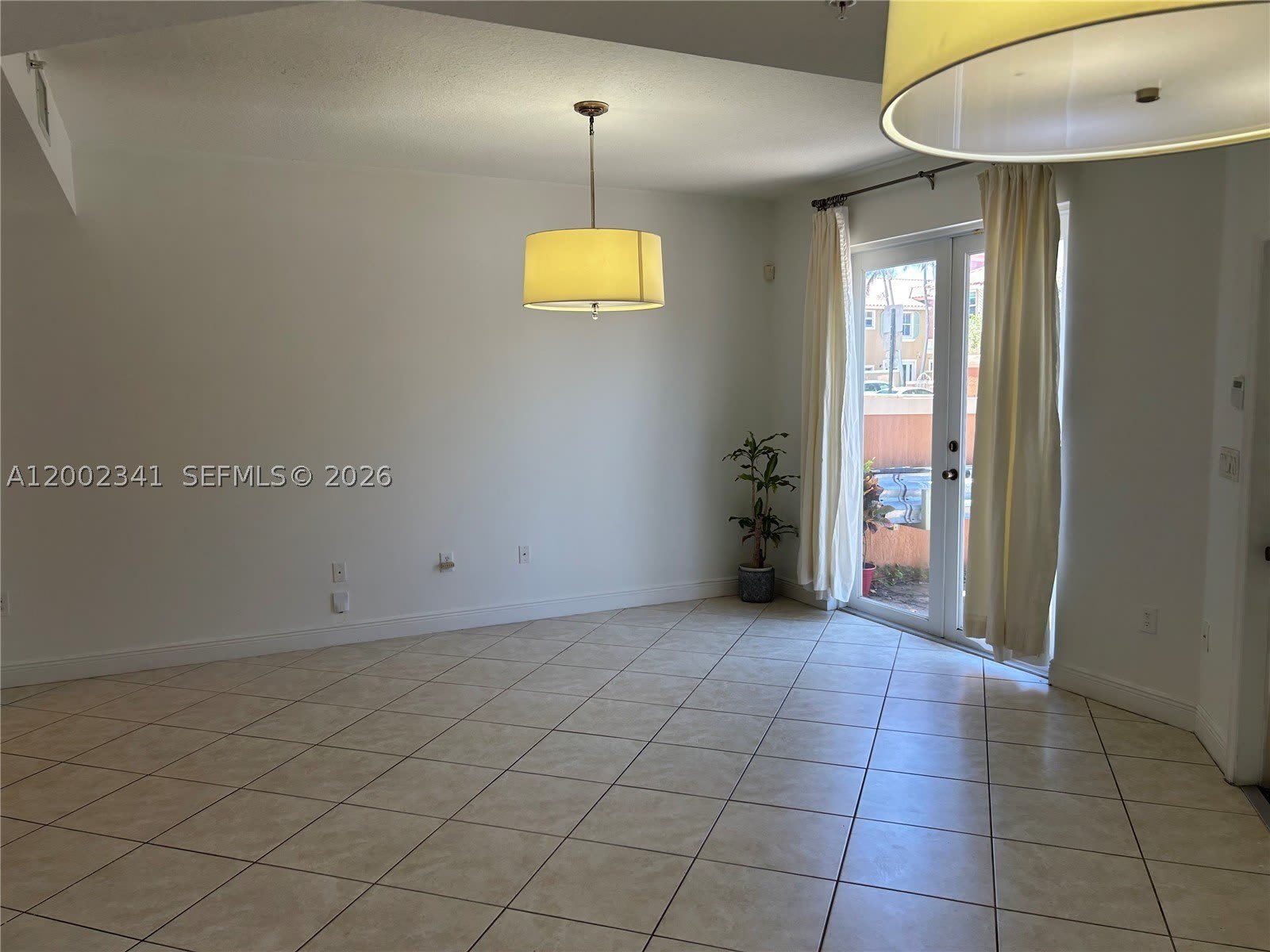 915 SW 143rd Ter – photo 5