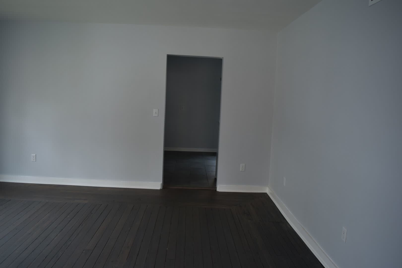 Coming Soon Spacious Inviting Home In Pontiac – photo 4