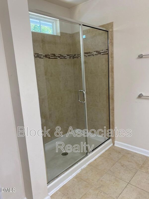 2412 Historic Circle – photo 4