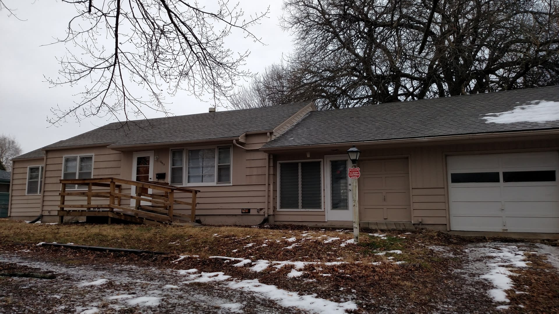 10415 Crystal Ave – photo 2