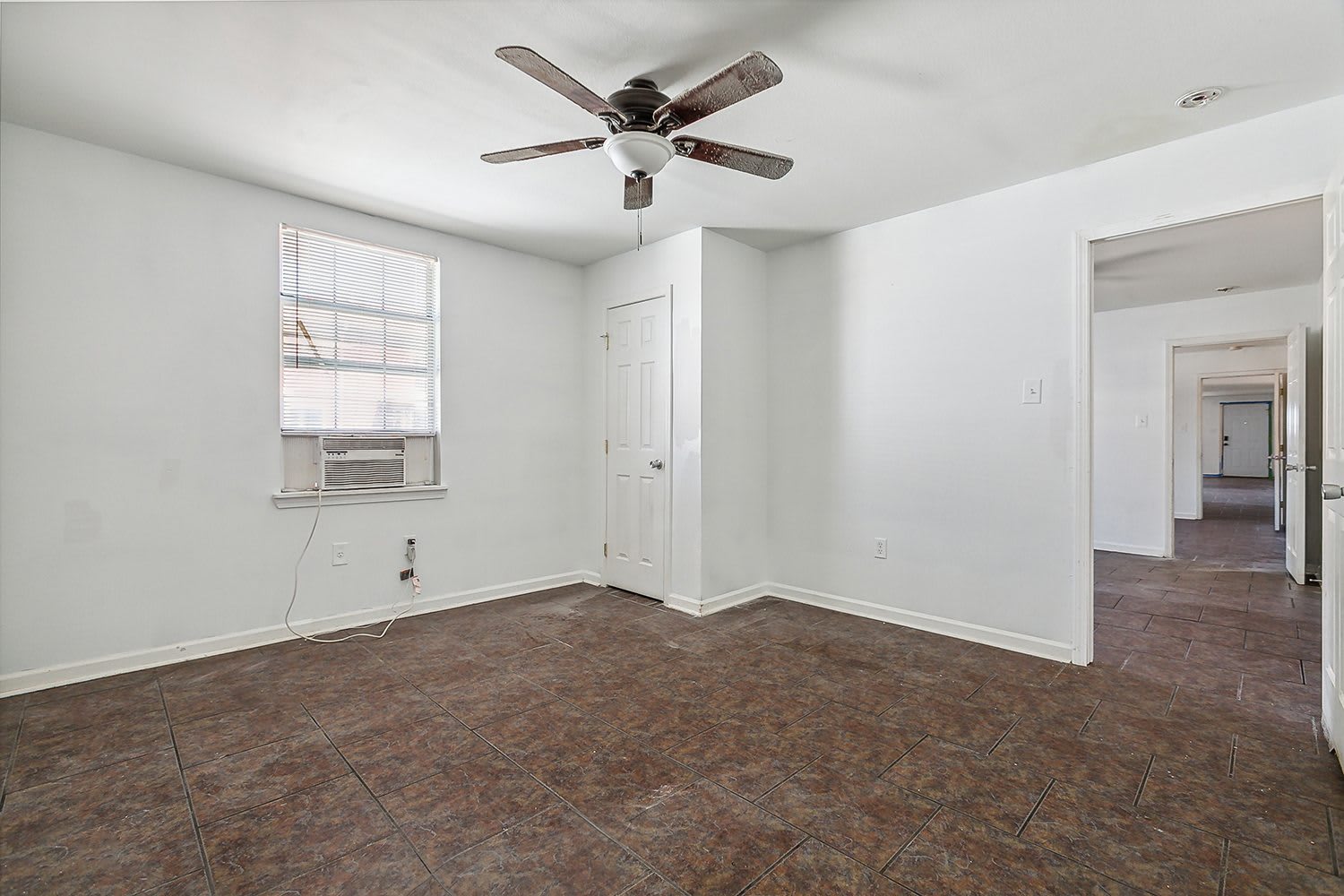 2338 Annette Street – photo 5