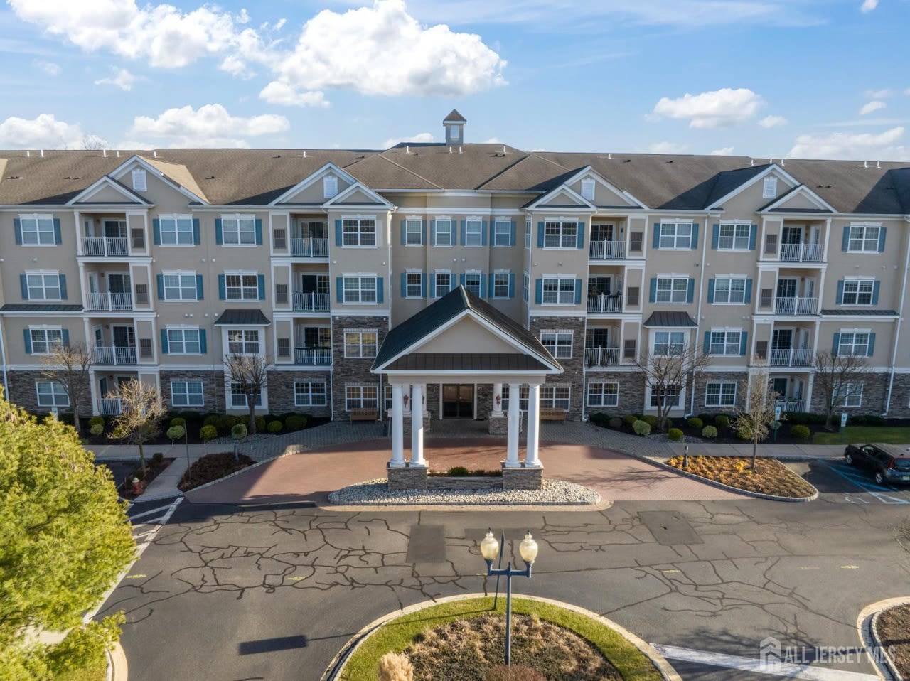 540 Cranbury Rd # FFG55FRF – photo 3