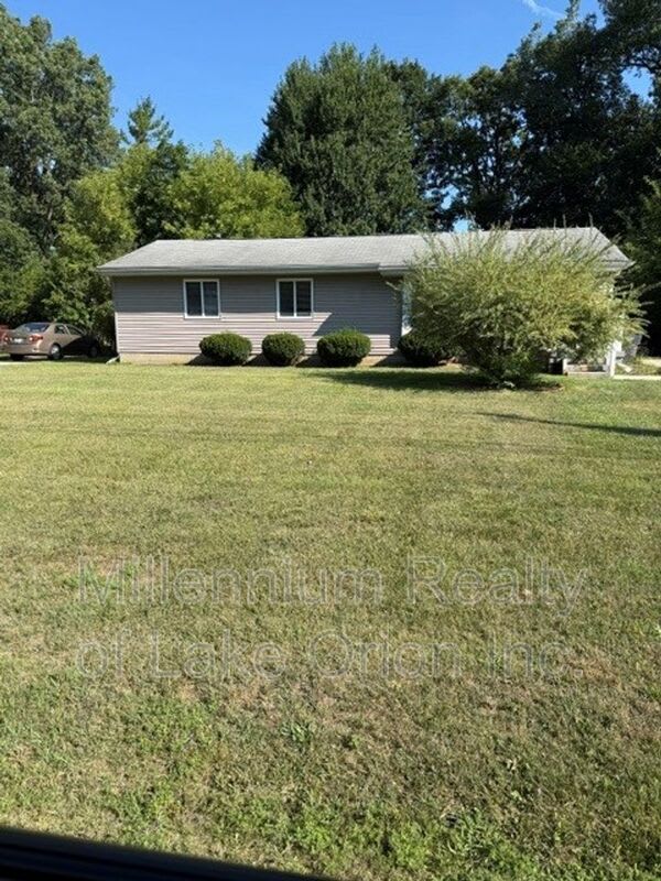 465 Trombley Dr – photo 2