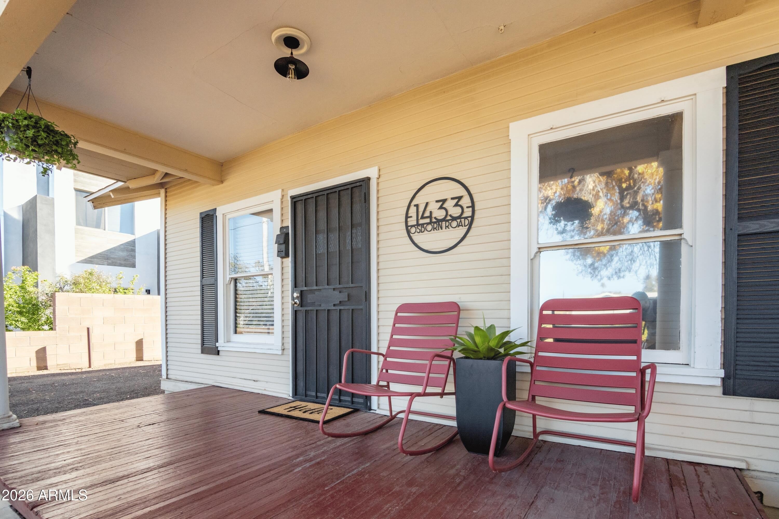 1433 E OSBORN Road – photo 5
