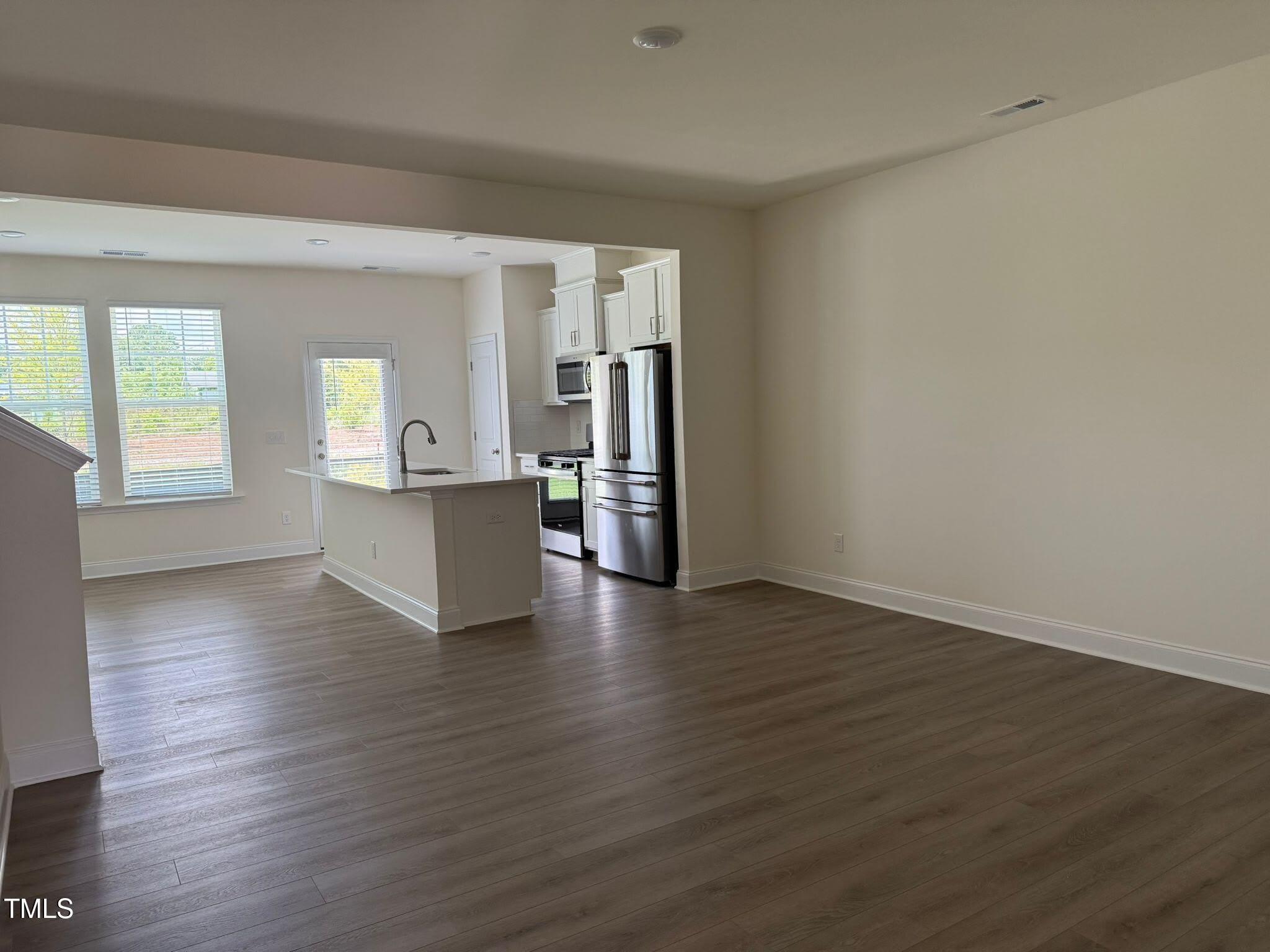 48 Hyacinth Lane – photo 3