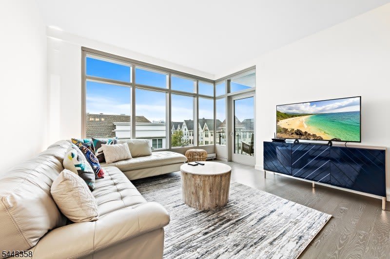 30 Melrose Ter – photo 1