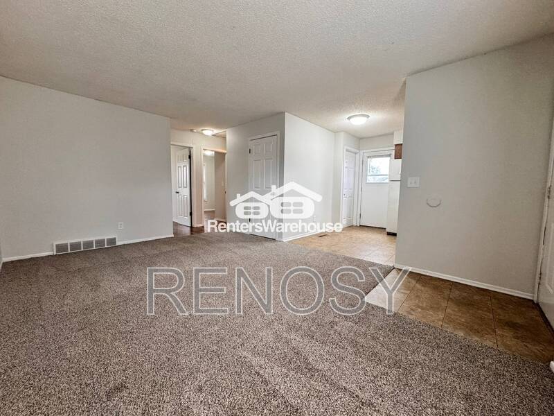 830 Hartford Ave – photo 4