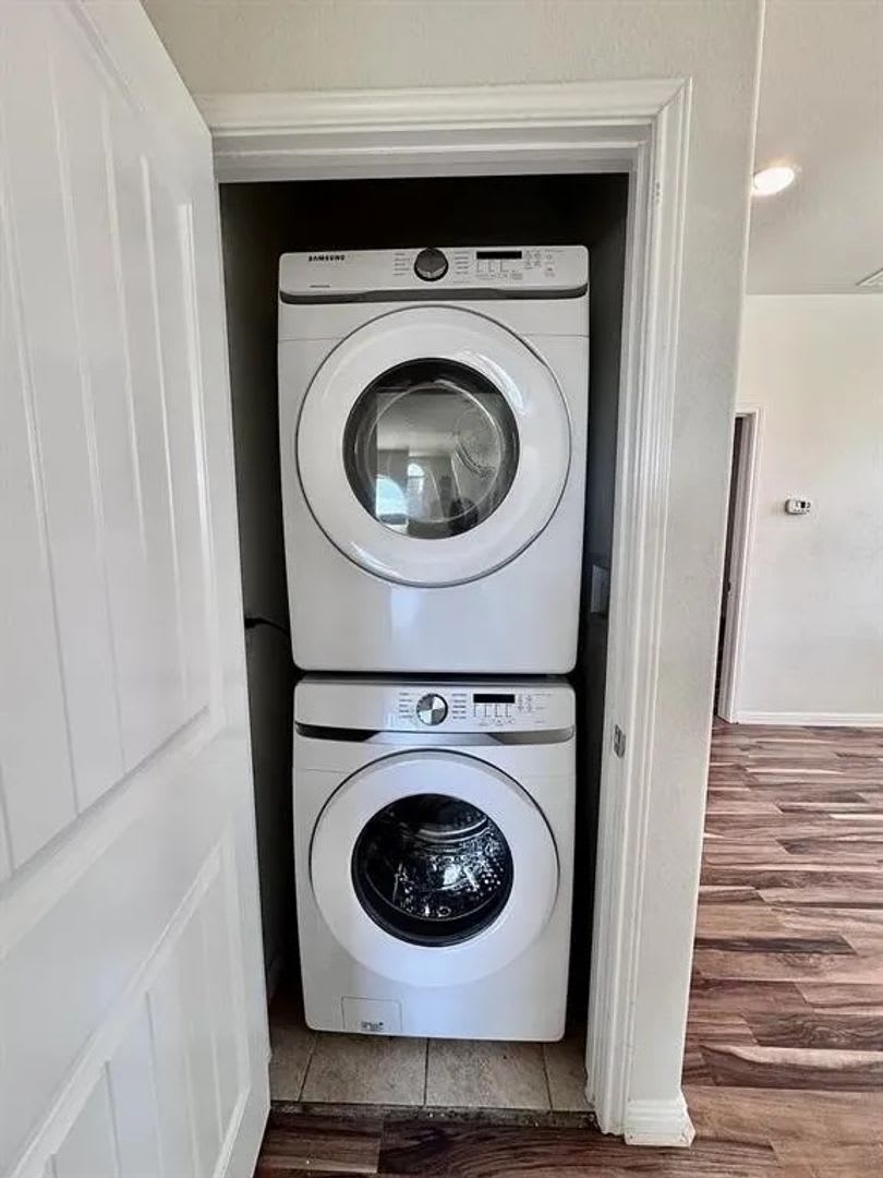 Room In 3 Bedroom Home At Zodiac Ln – photo 5
