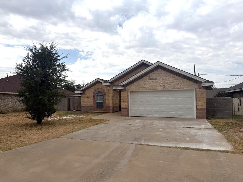 4505 Trevino St – photo 2