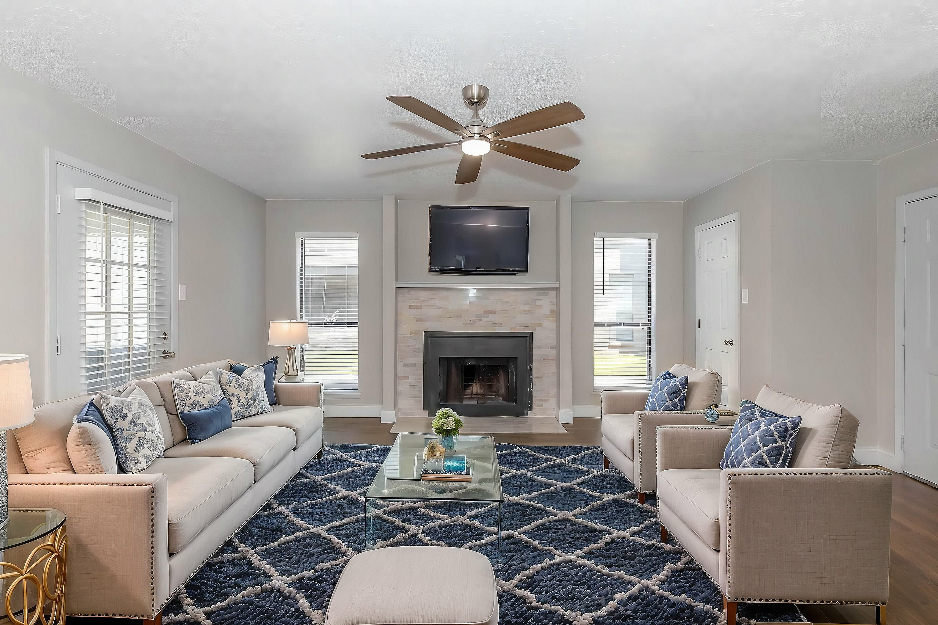301 Greenville Apartments – photo 1