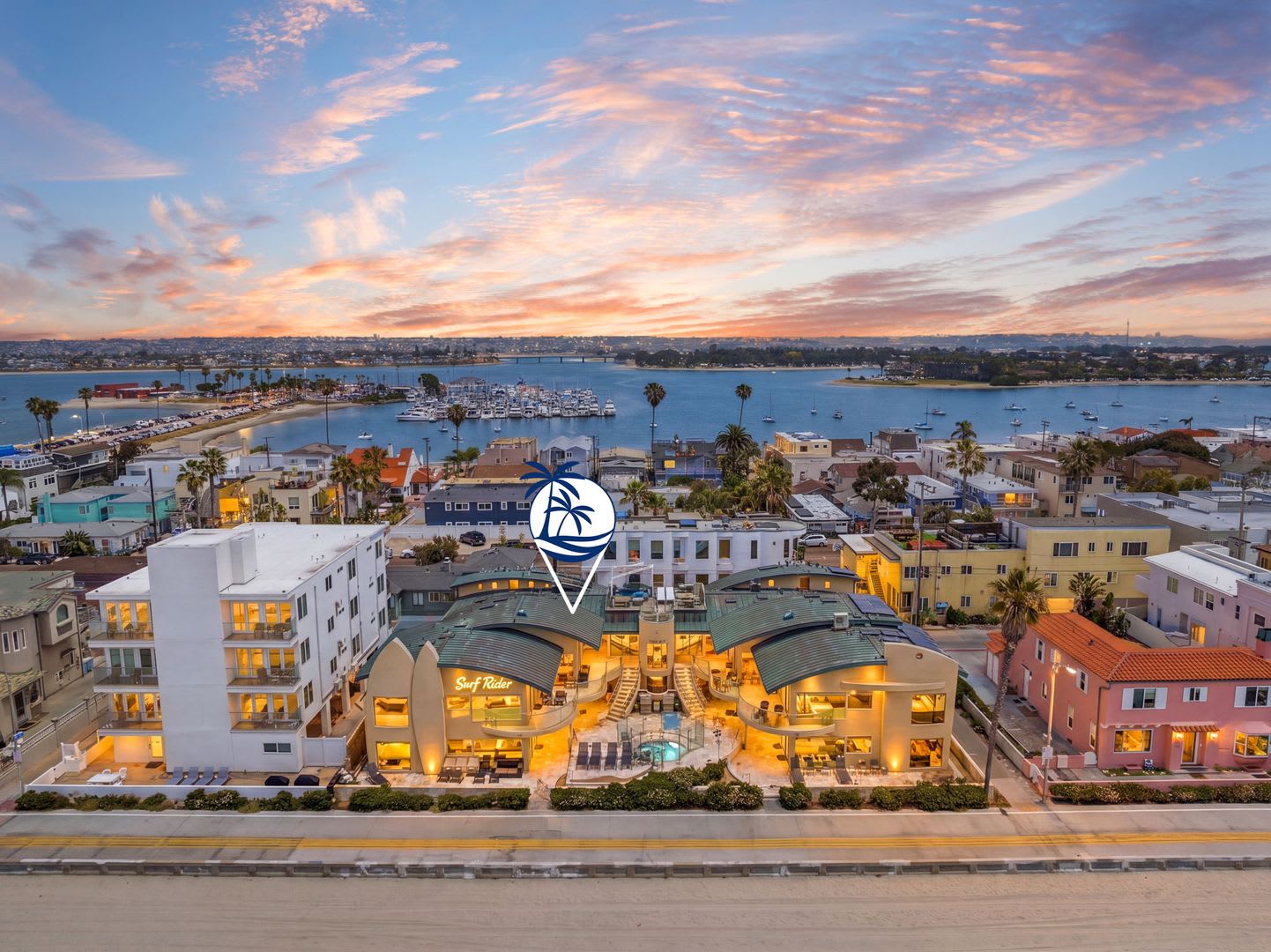 Fully Furnished Oceanfront Condo On Mission Beach Boardwalk – photo 1