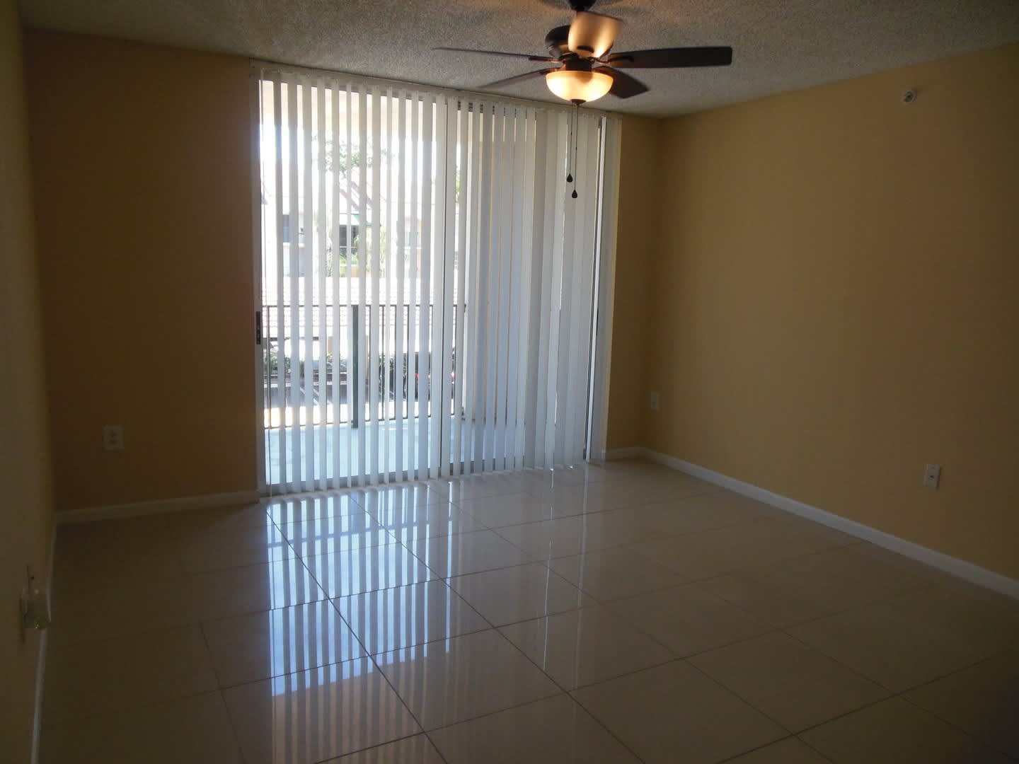 One Bedroom One Bathroom With W D – photo 4
