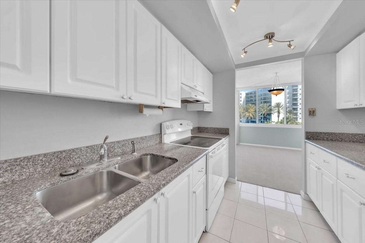 660 ISLAND Way – photo 4