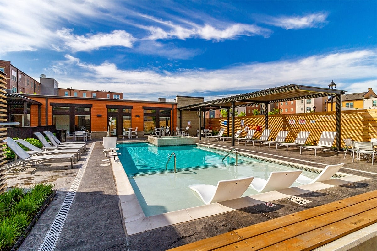 Willis Apartments – photo 1