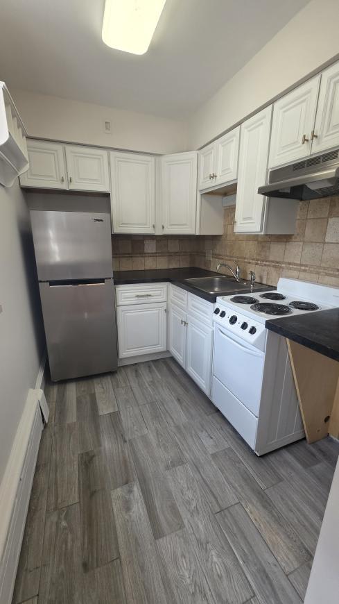 789 East Broadway – photo 2