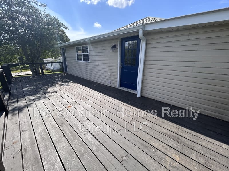 517 Sherwood Avenue – photo 2
