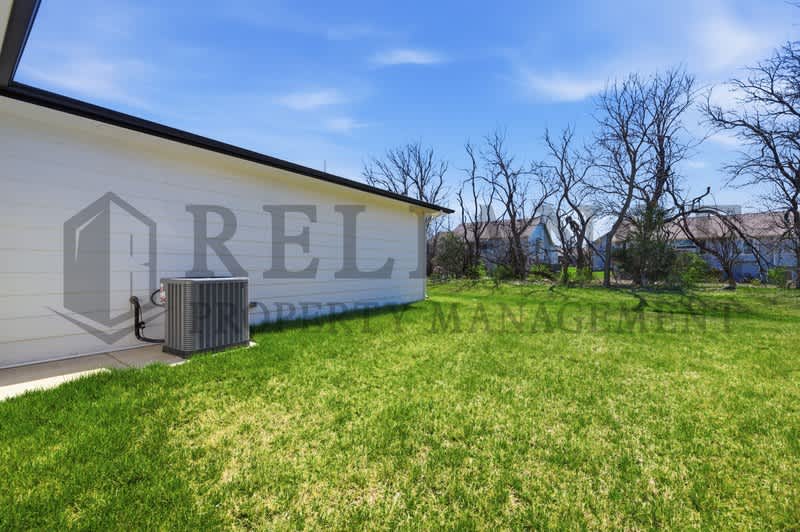 507 E Elmwood St – photo 4