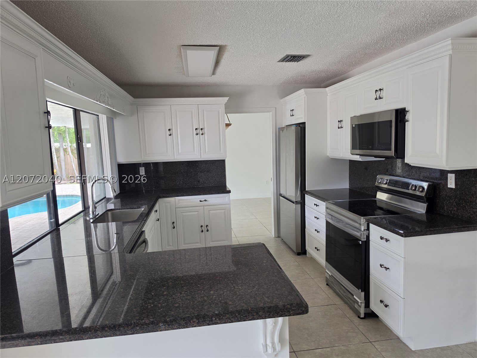 11956 SW 97th St – photo 4
