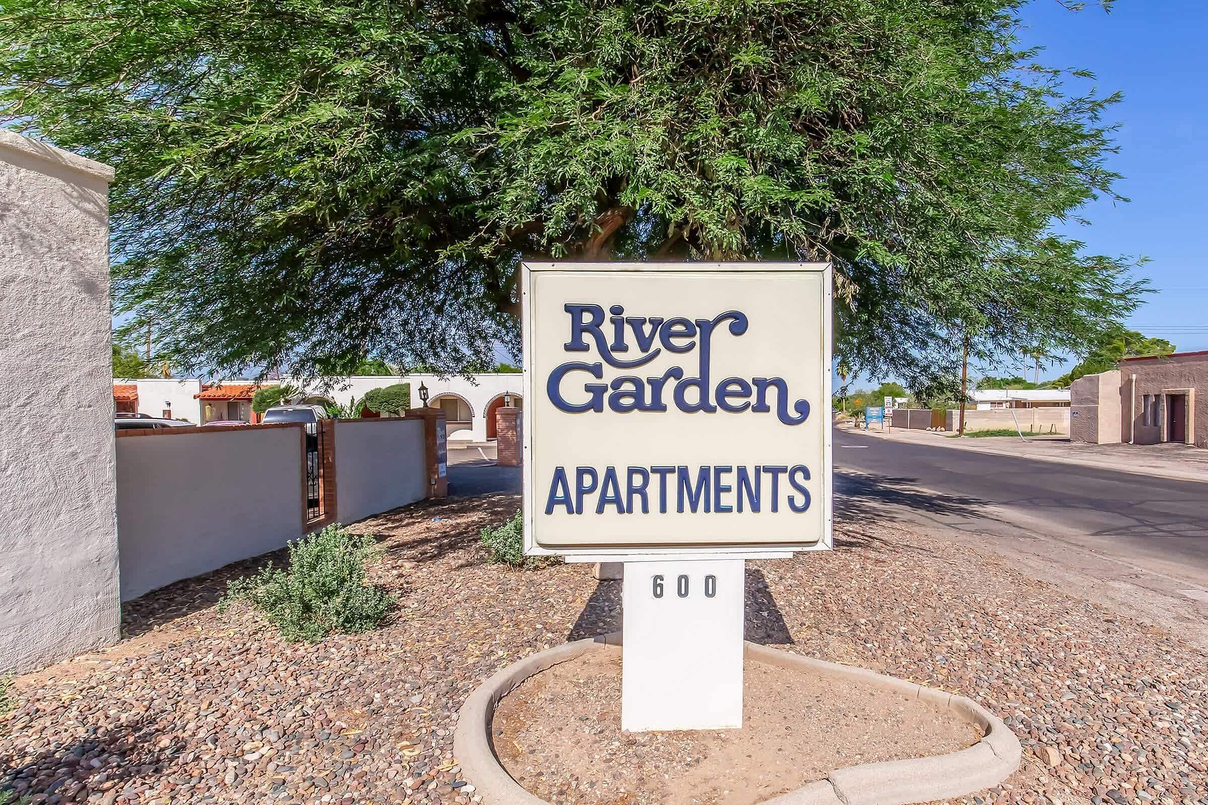 River Garden Apartments – photo 3